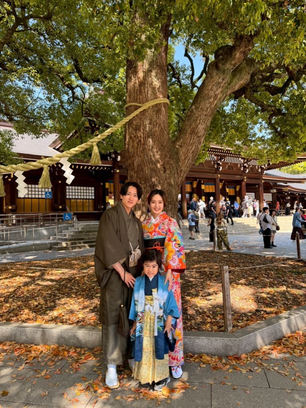 Family celebrating Shichigosan at Meiji Shrine